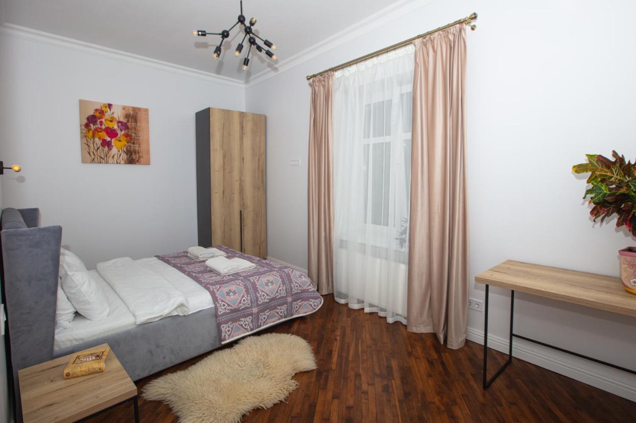 Friends House- Сучасні Апартаменти В Центрі Львова 외부 사진